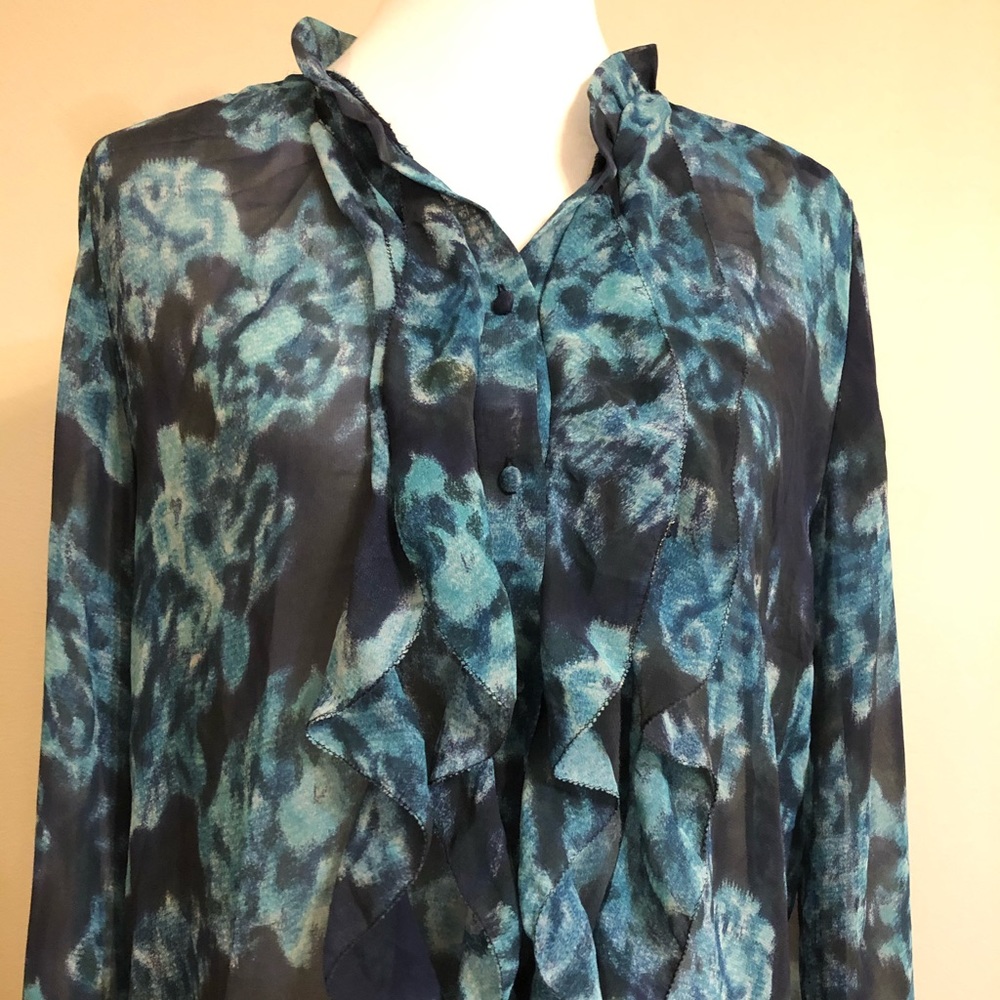 Dialogue Abstract Print Lightweight Ruffle Top - Picture 12 of 12